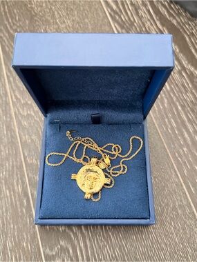 Missoma Gold Medallion Pendant Necklace for Women - Classic Gold Finish